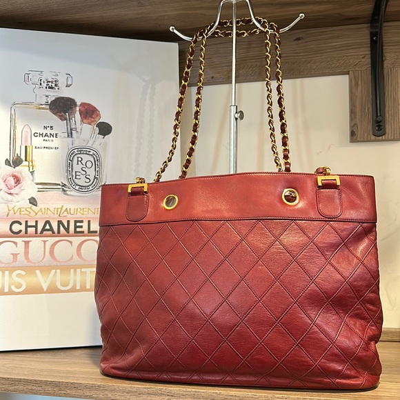 ❤️Chanel Quilted Leather Bow Bag ❤️ - Picture 4 of 17